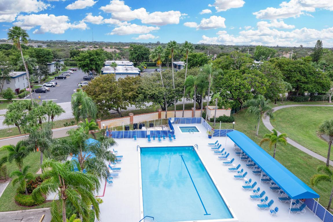 HUNTINGTON TOWERS CONDO - Residential