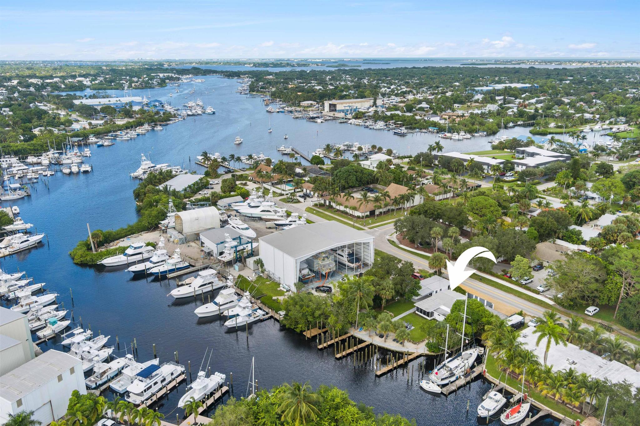 PORT SALERNO - Residential Lease