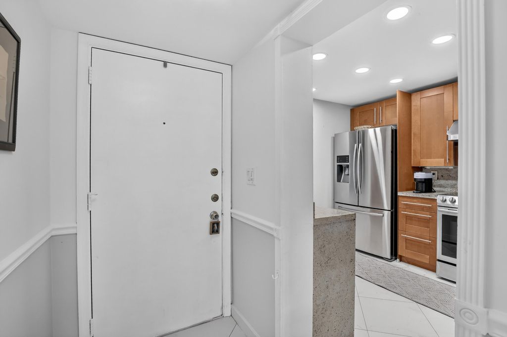 Photo of 7500 NW 1st Court #302-3, Plantation, FL 33317 (MLS # B26050515)