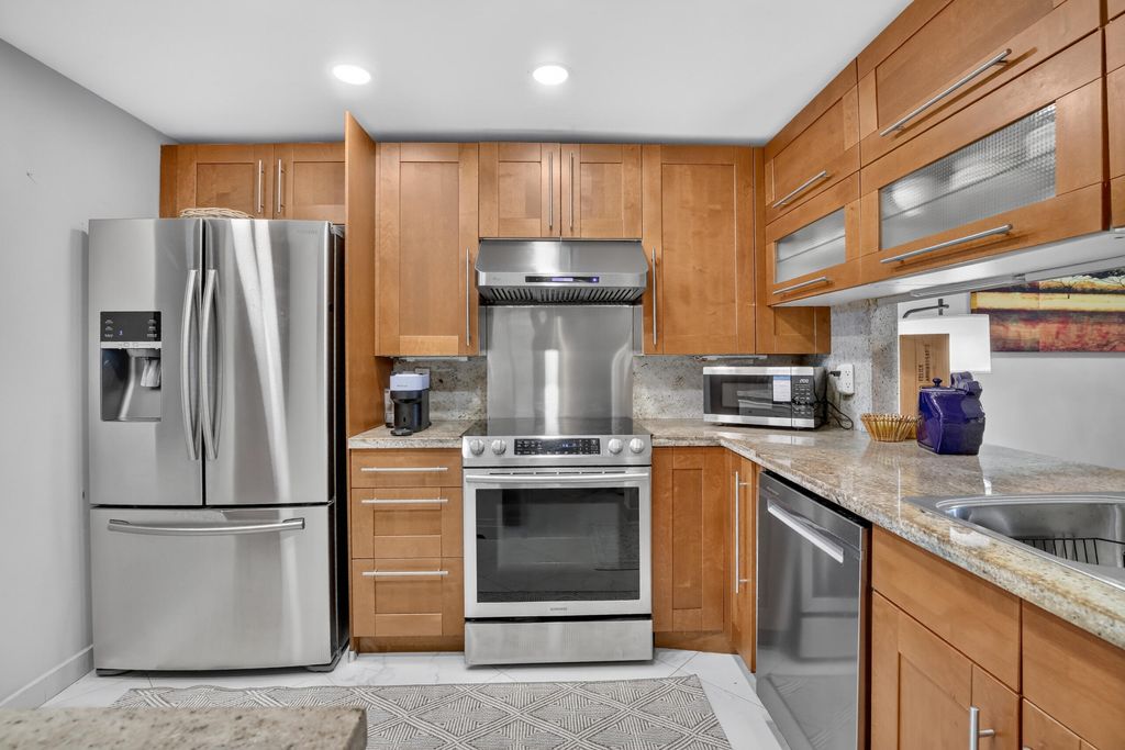 Photo of 7500 NW 1st Court #302-3, Plantation, FL 33317 (MLS # B26050515)
