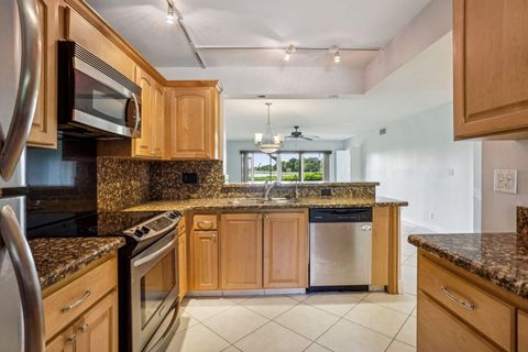 2900 SW 22nd Circle 221f Delray Beach FL 33445