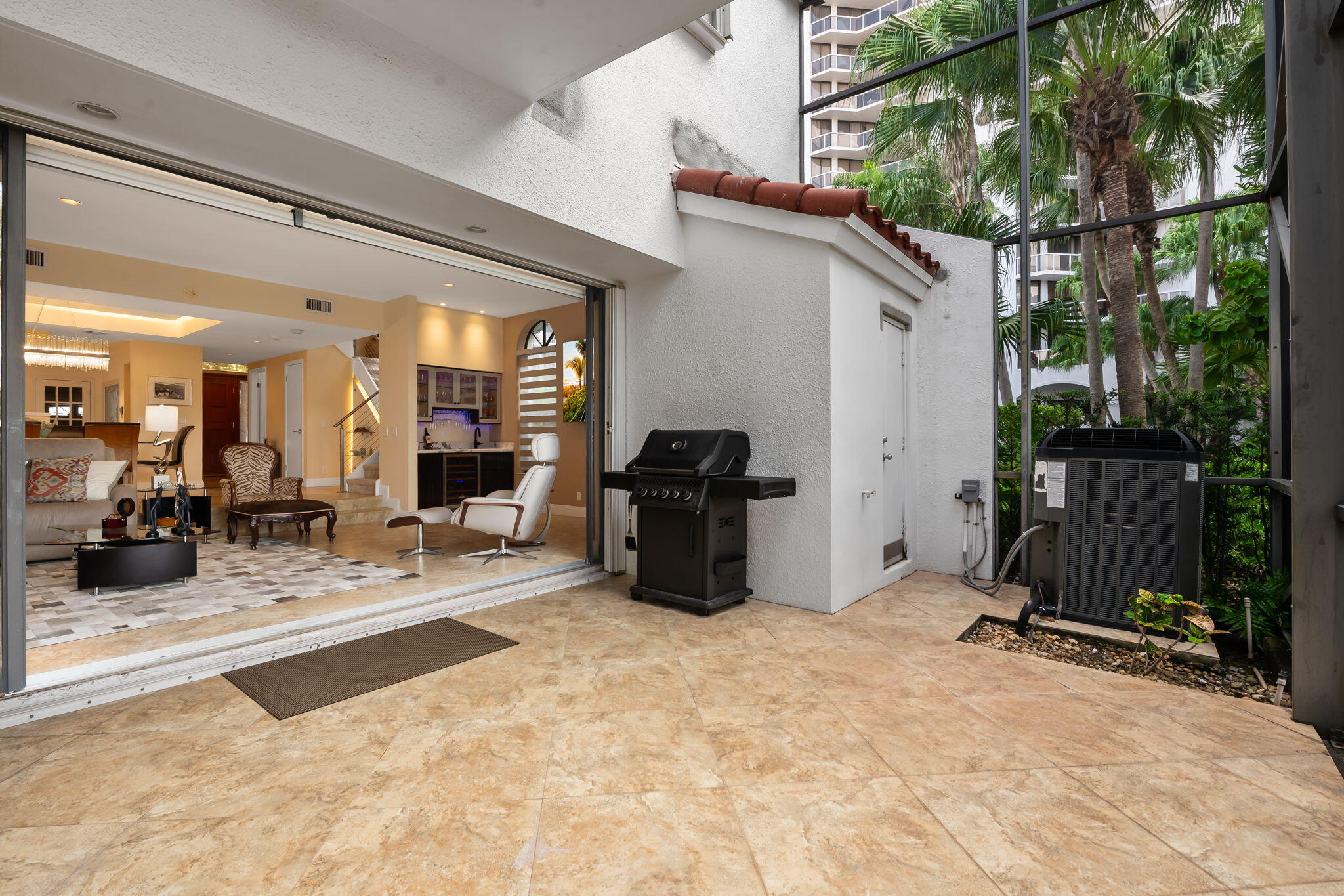 3602 YACHT CLUB Drive 401