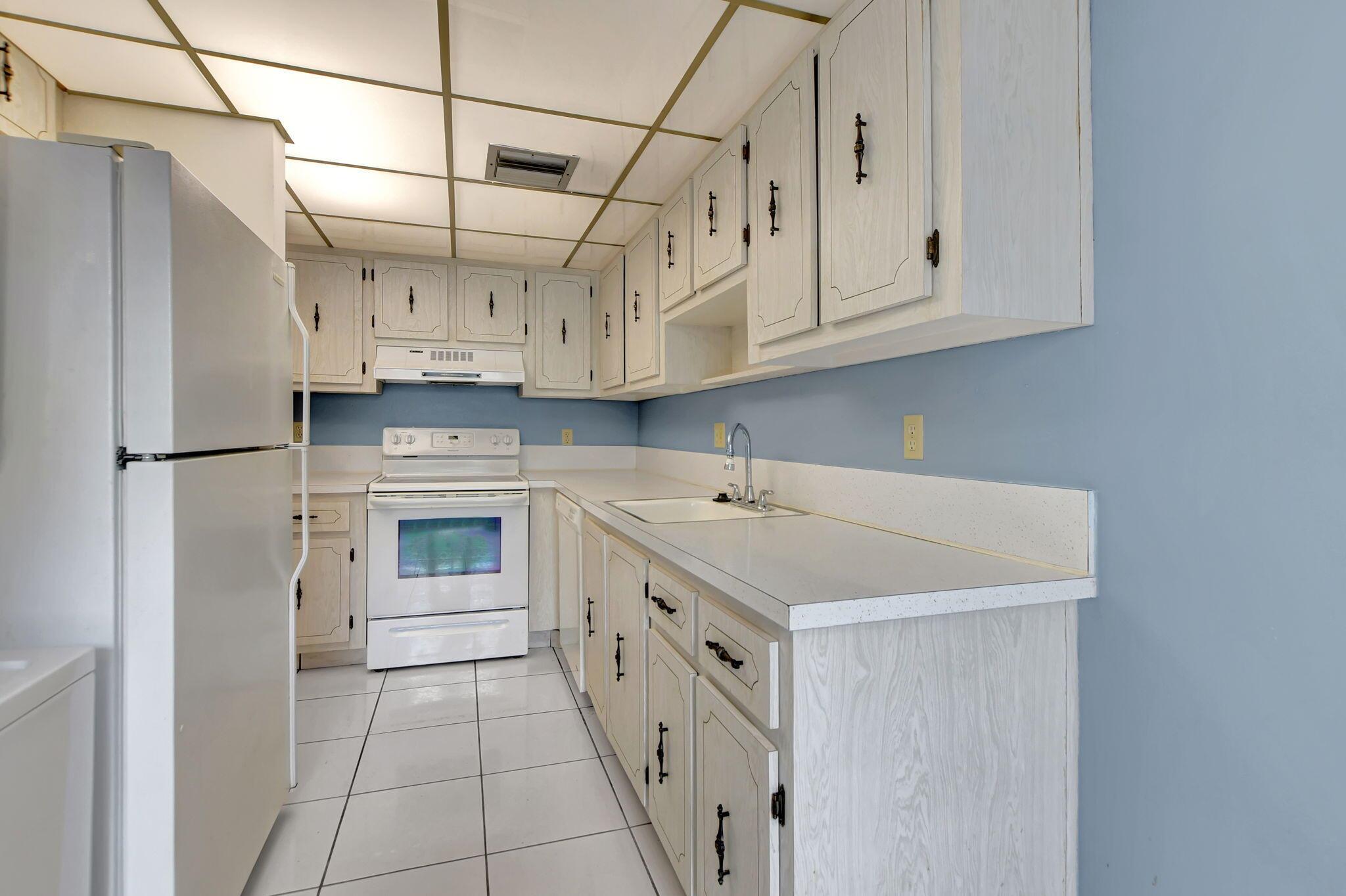 PINES OF DELRAY WEST - Residential