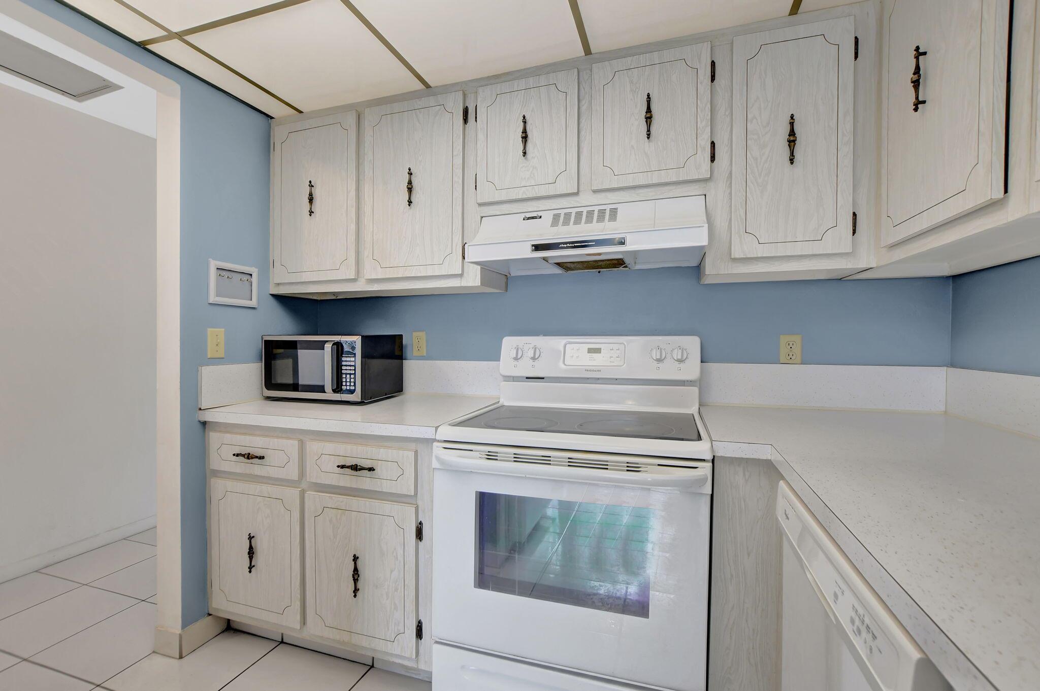 PINES OF DELRAY WEST - Residential