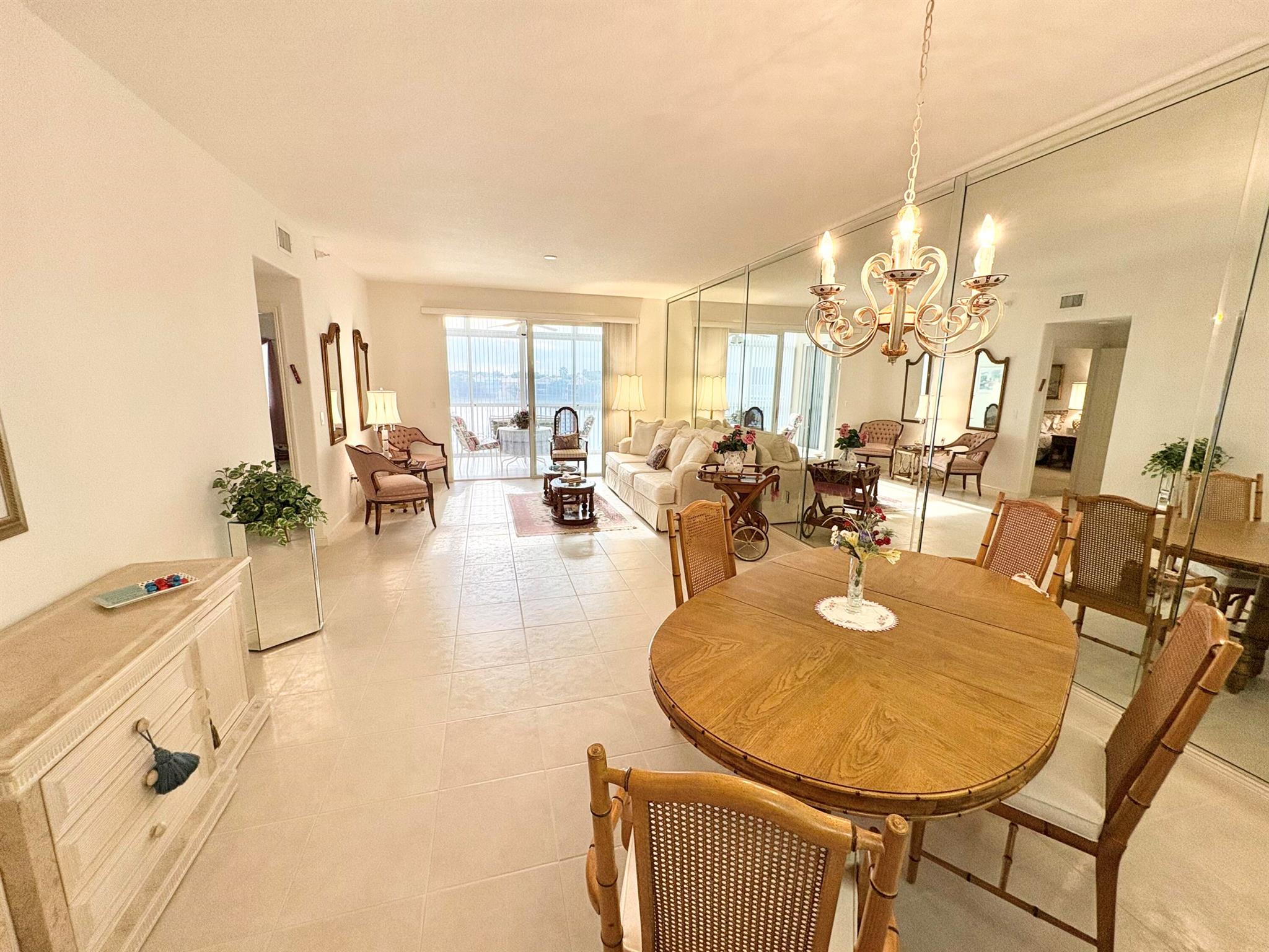 SOUTHAMPTON CONDOMINIUM E - Residential