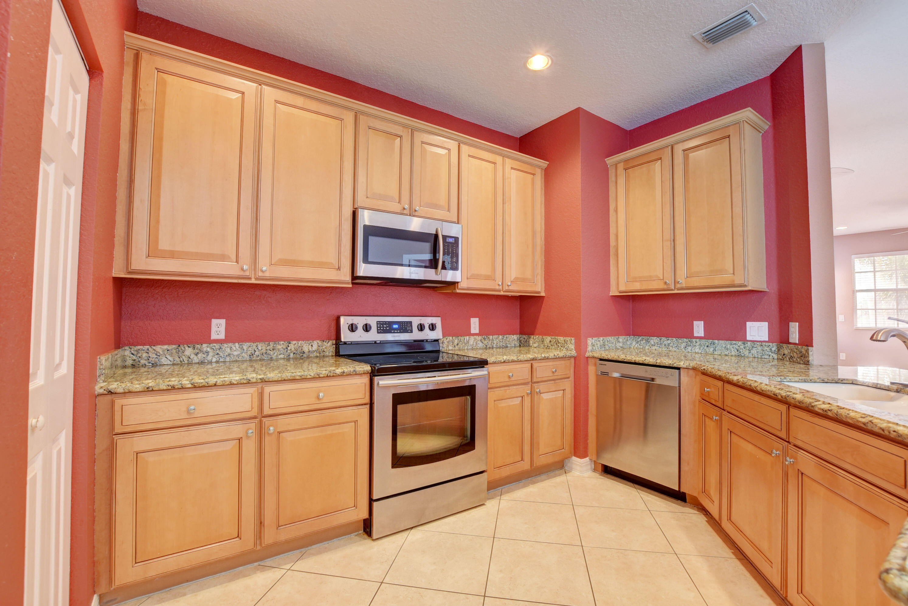 OCEAN CAY - Residential Lease