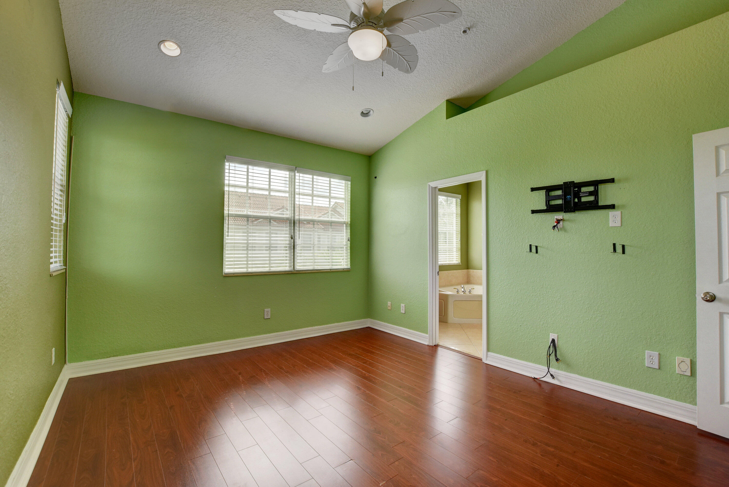 OCEAN CAY - Residential Lease