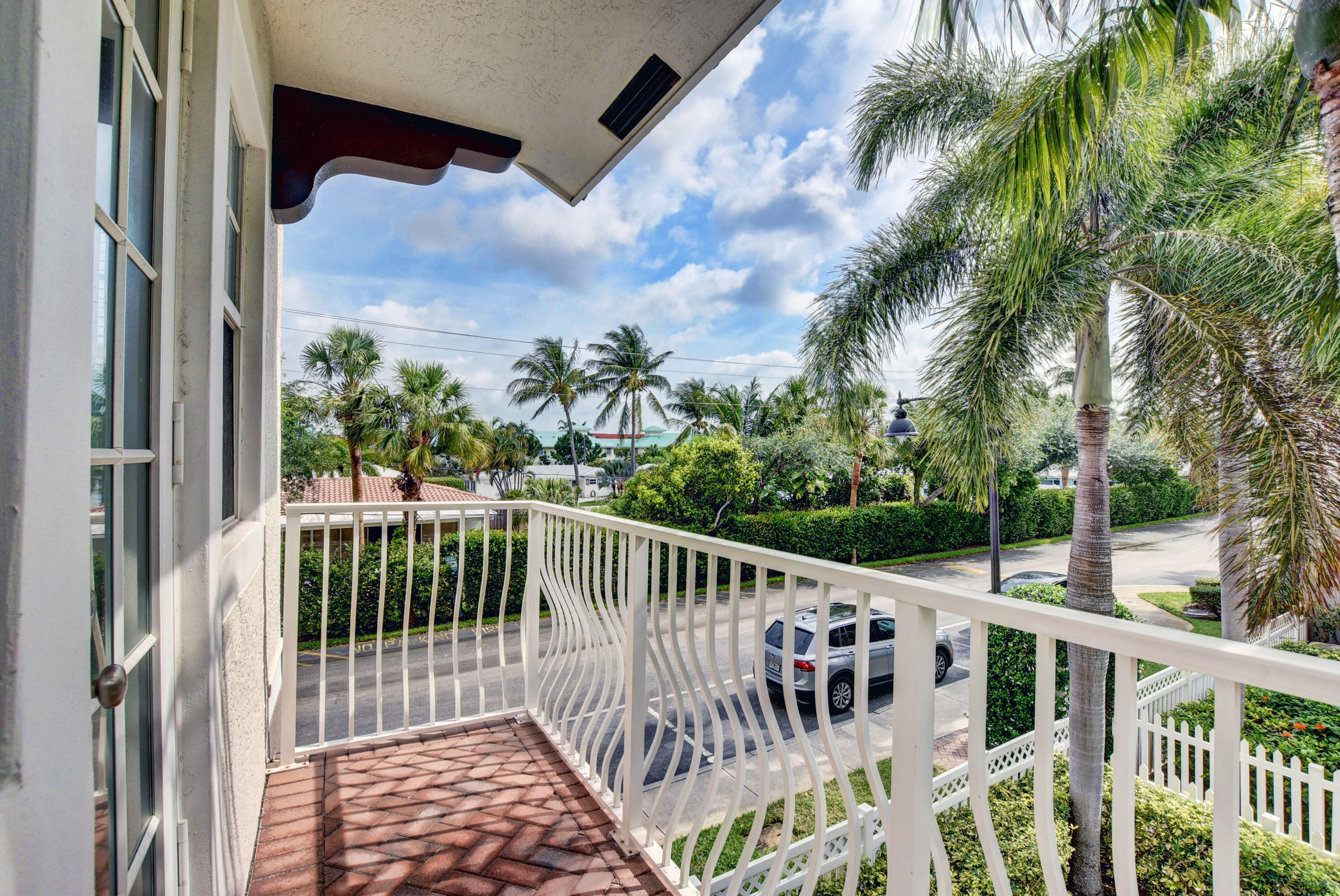 OCEAN CAY - Residential Lease