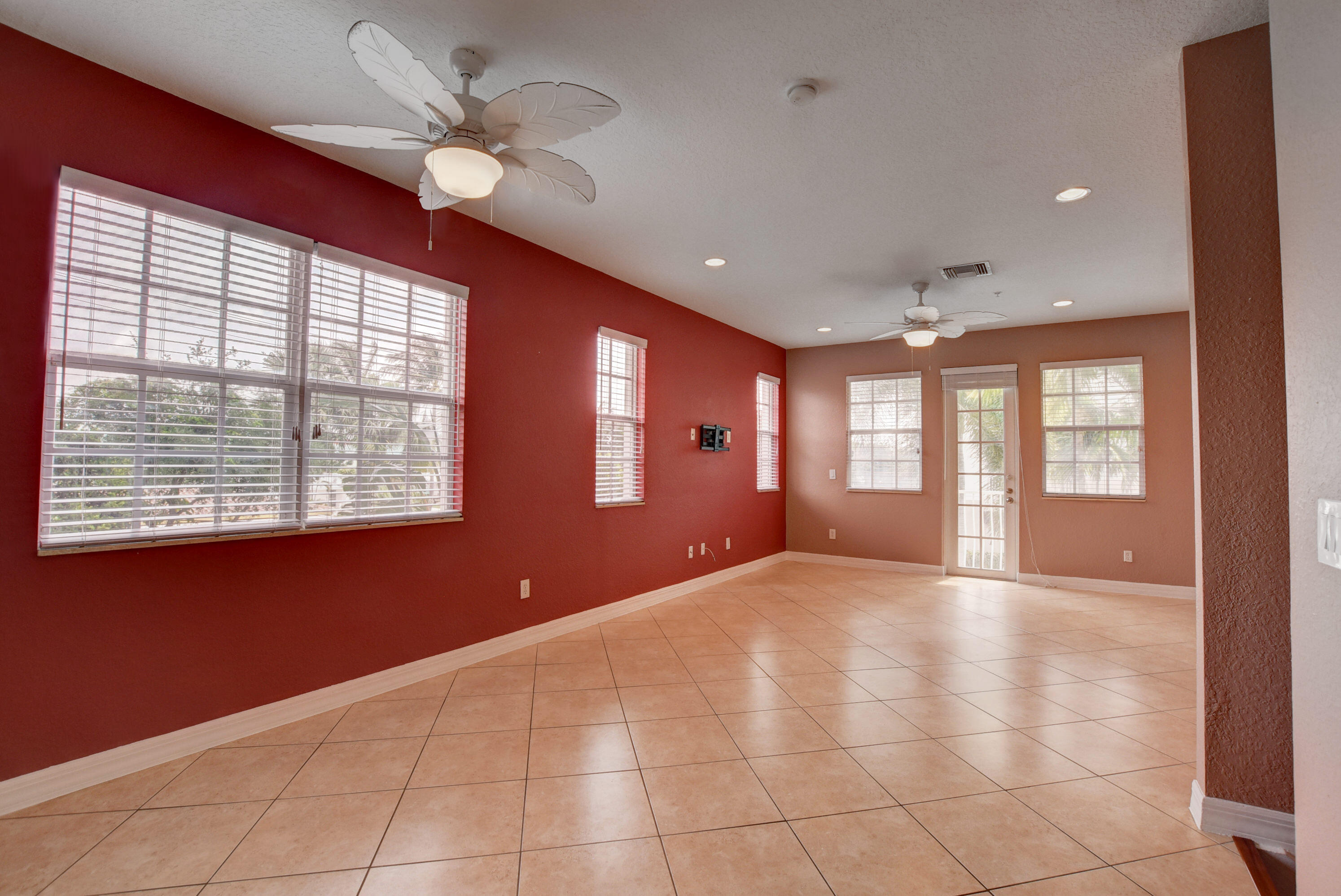 OCEAN CAY - Residential Lease