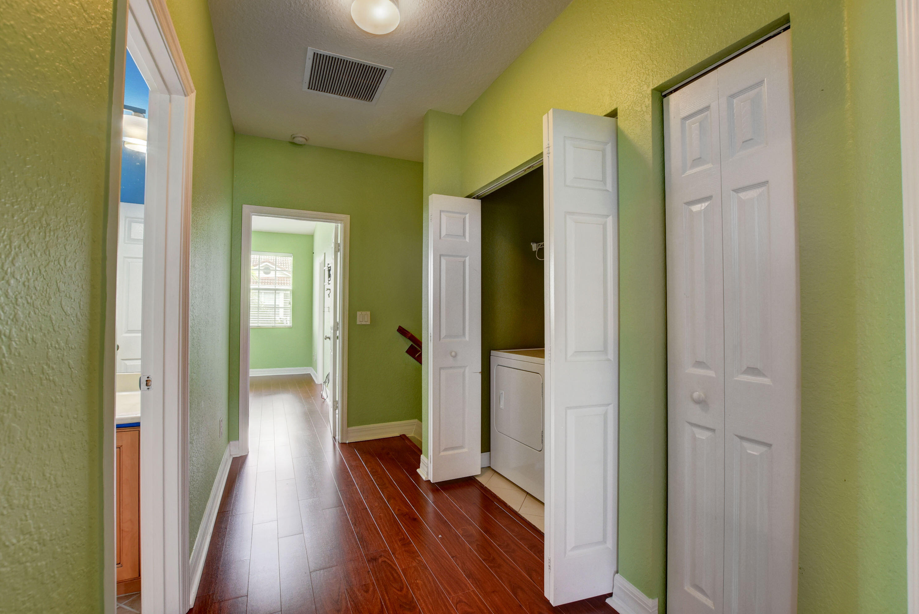 OCEAN CAY - Residential Lease