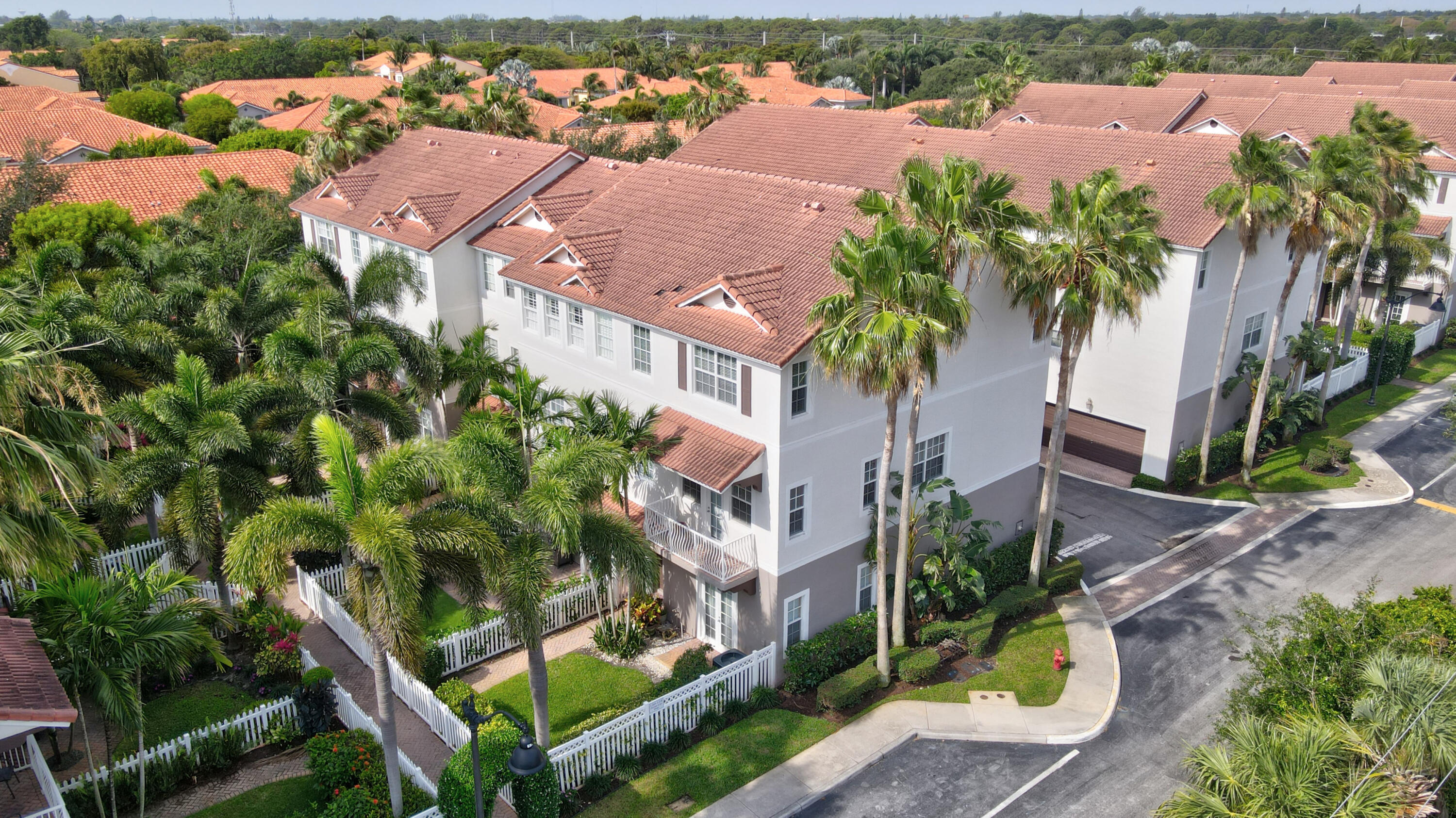 OCEAN CAY - Residential Lease