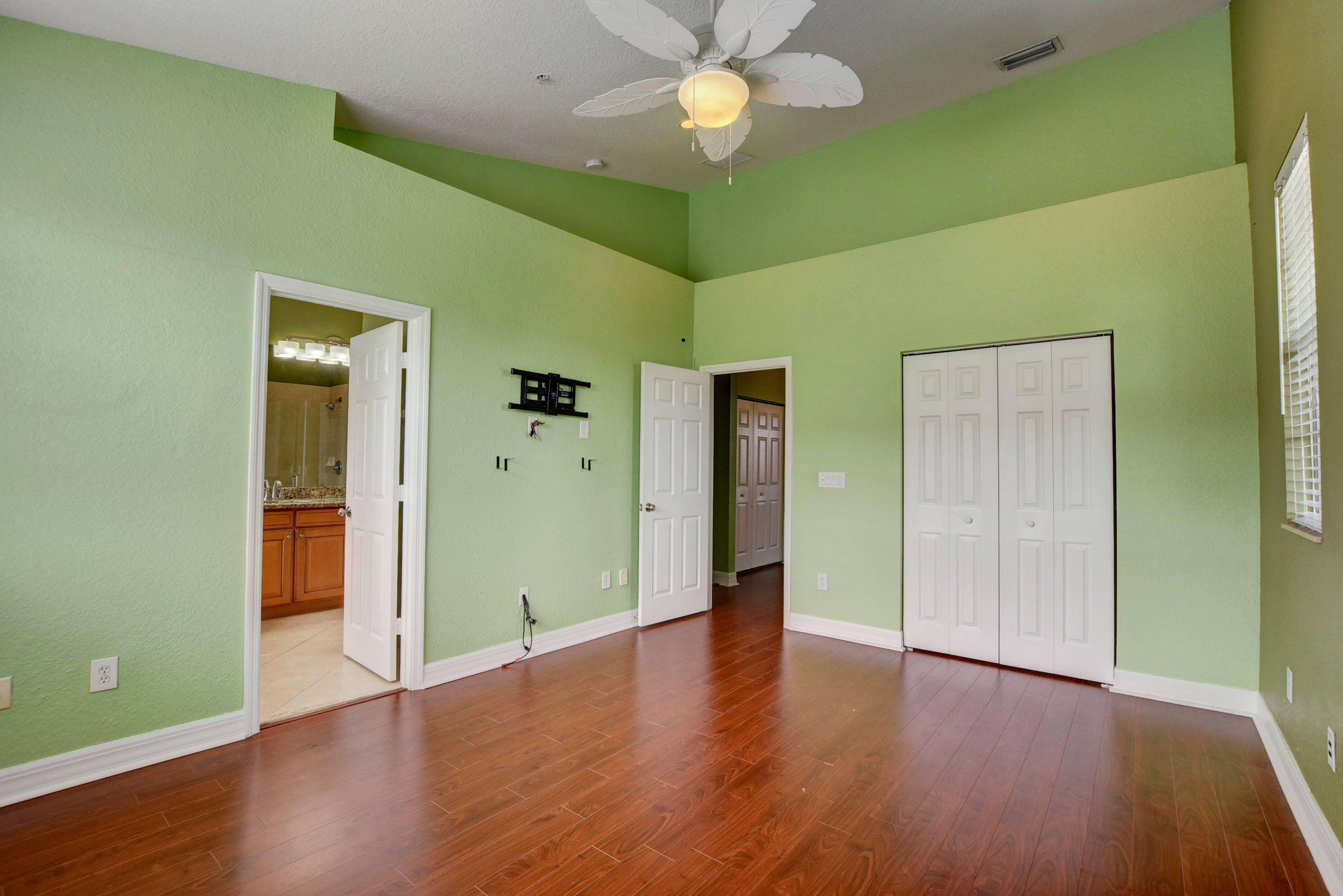 OCEAN CAY - Residential Lease