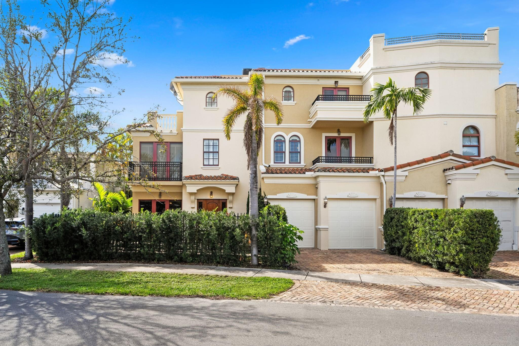 Seven Corners Townhomes - Residential