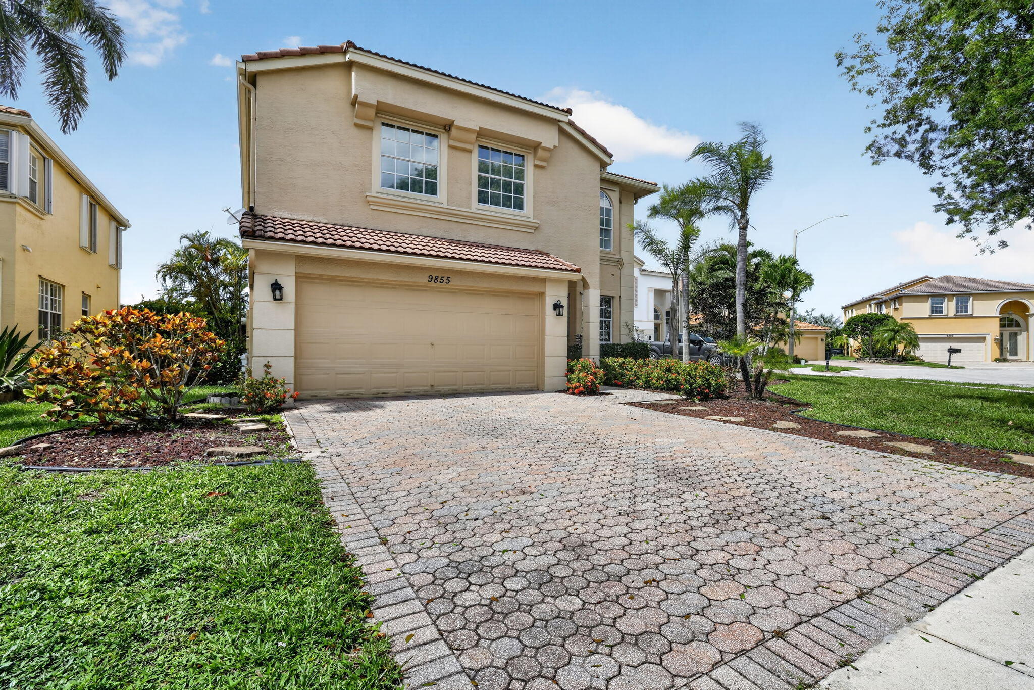 9855 Woolworth Court Court