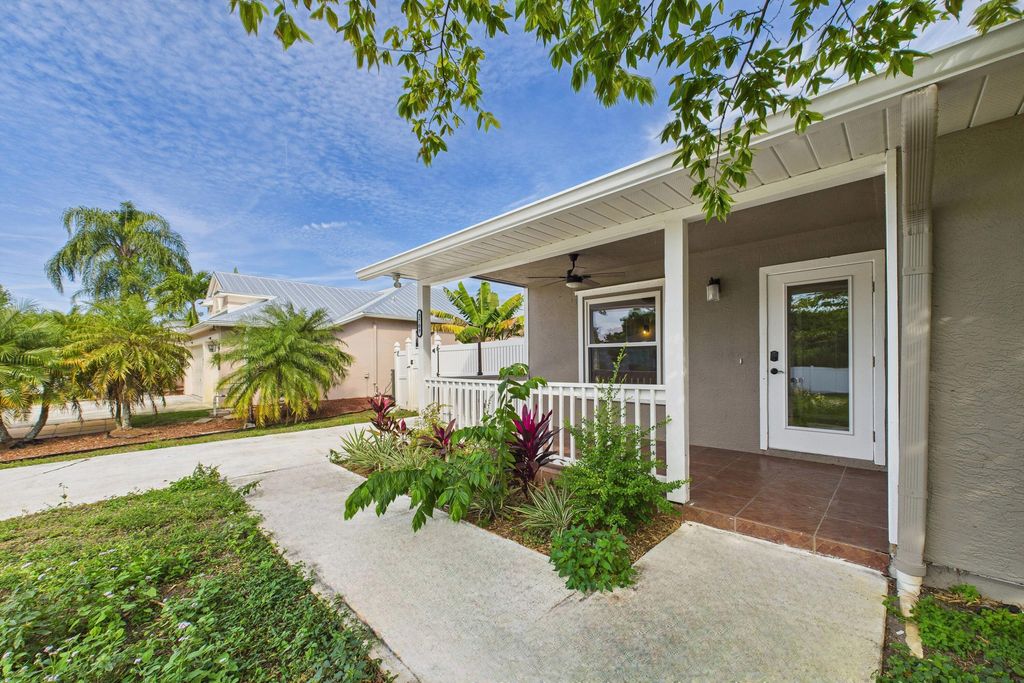 Photo of 3709 SW Haines Street, Port Saint Lucie, FL 34953 (MLS # R11152570)