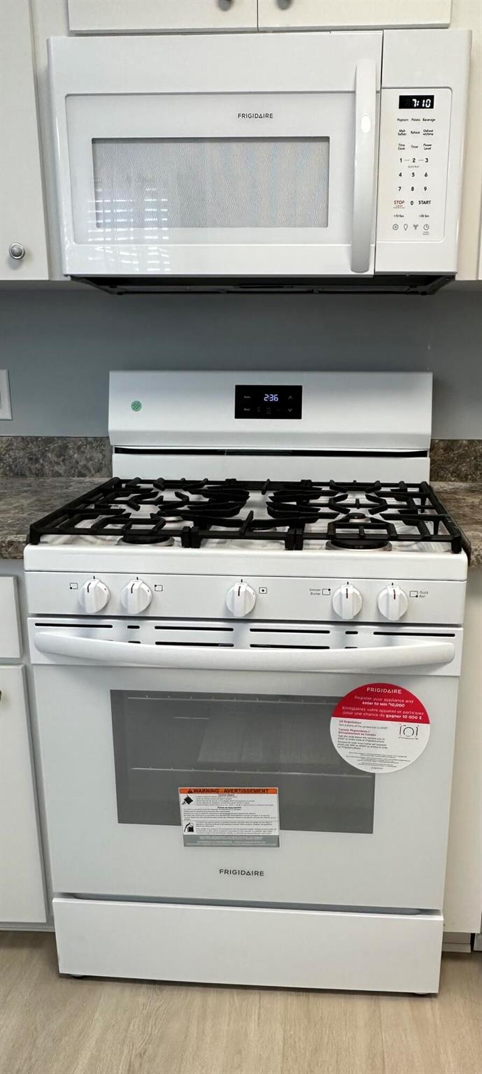 ON TOP OF THE WORLD - PHA - Residential