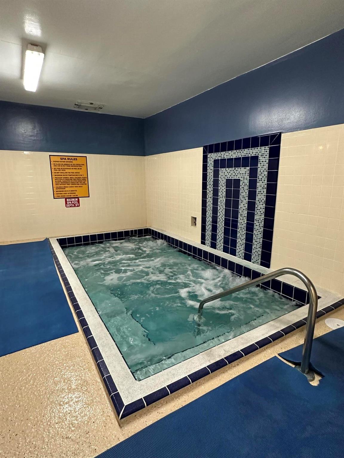 ON TOP OF THE WORLD - PHA - Residential