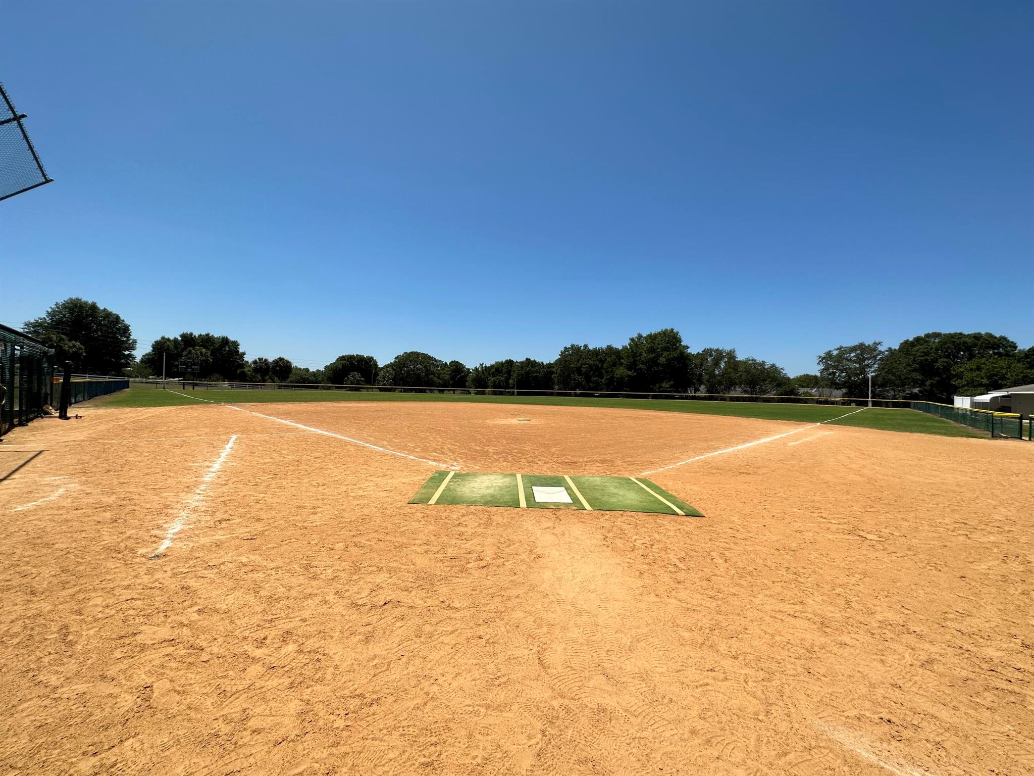 ON TOP OF THE WORLD - PHA - Residential