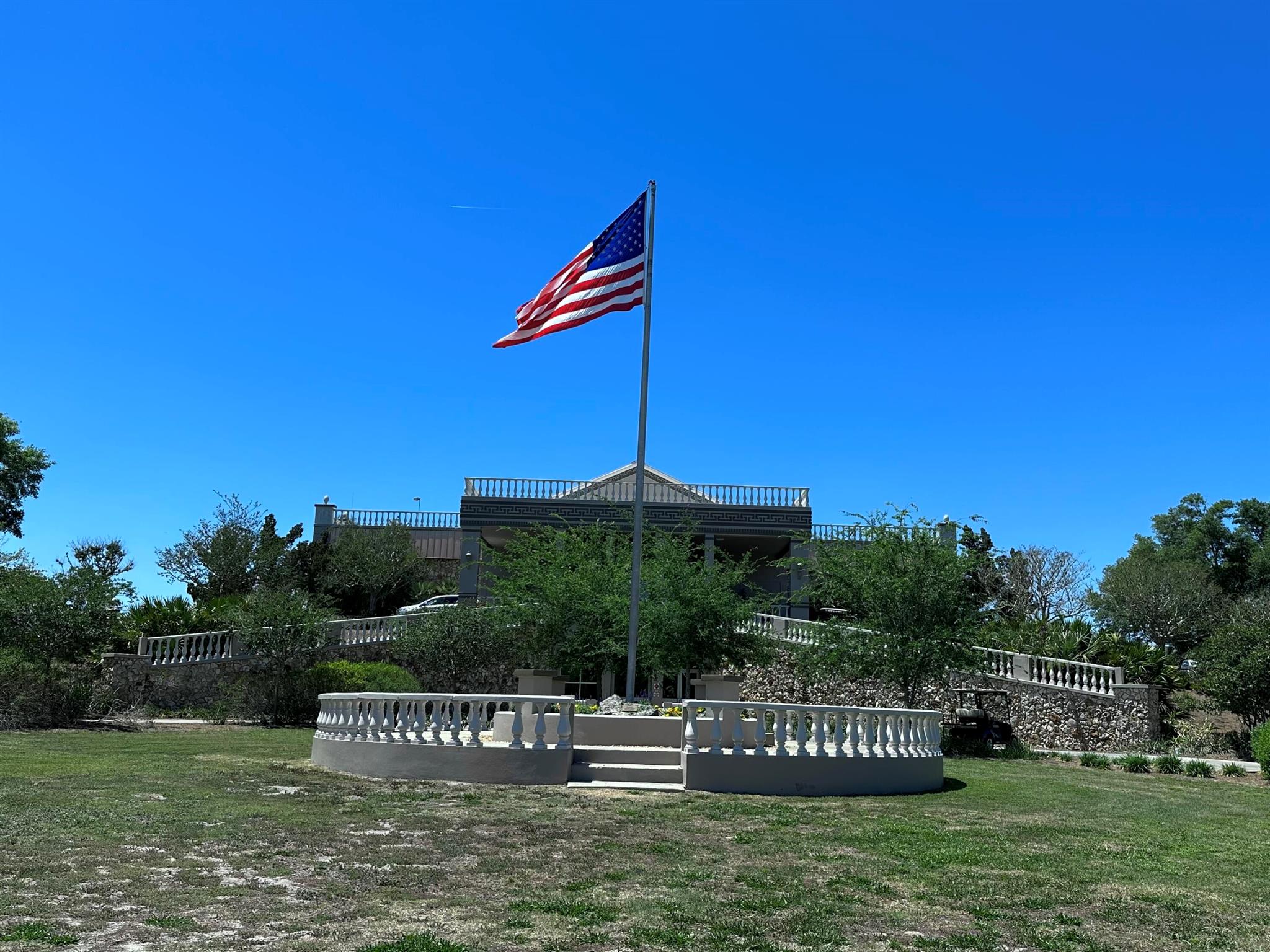 ON TOP OF THE WORLD - PHA - Residential