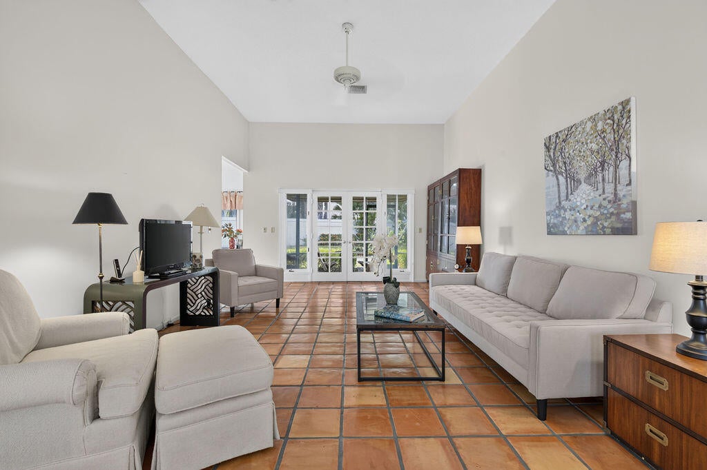 Photo of 5361 SE Merion Way, Stuart, FL 34997 (MLS # B26092304)