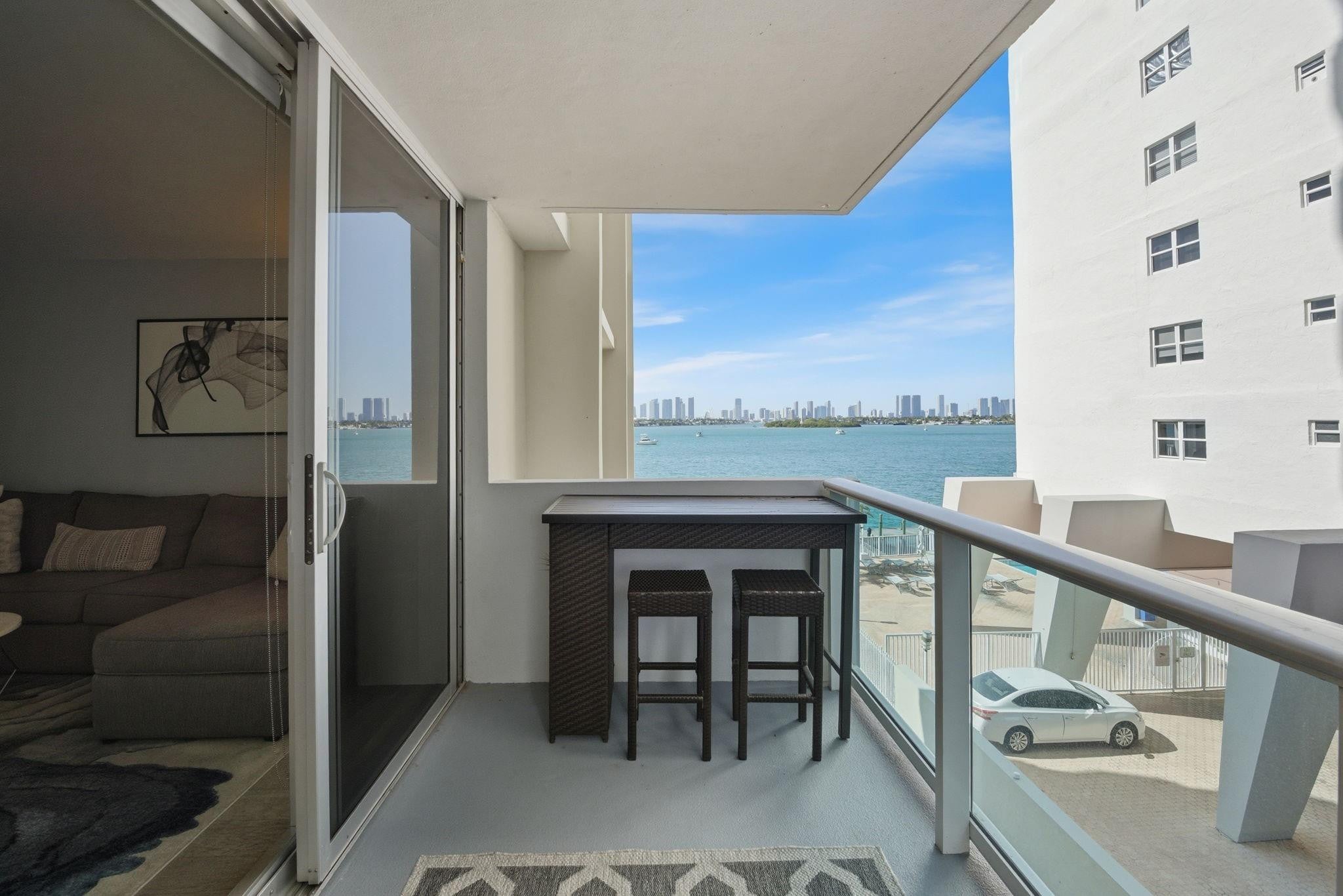 1200 West Avenue 324