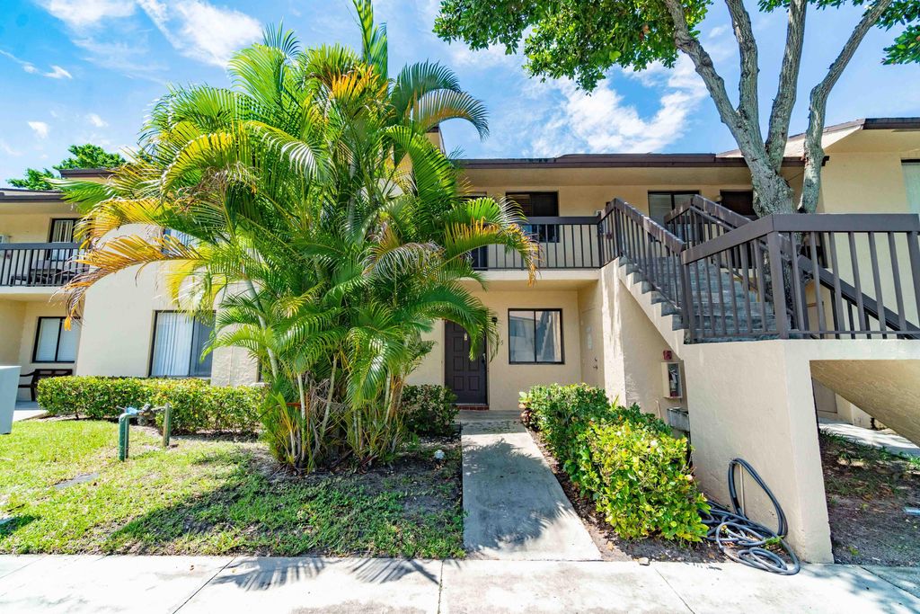 Photo of 6549 Somerset Drive #205, Boca Raton, FL 33433 (MLS # R11016143)