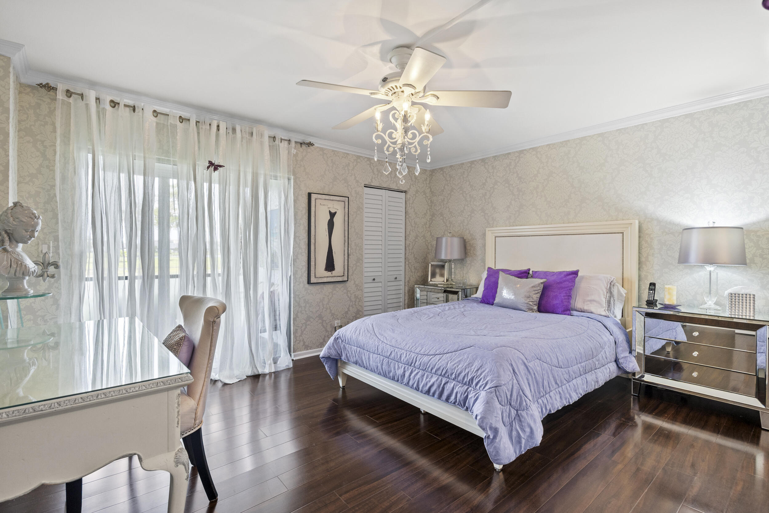 HUNTINGTON LAKES SEC THREE CONDOS - Residential