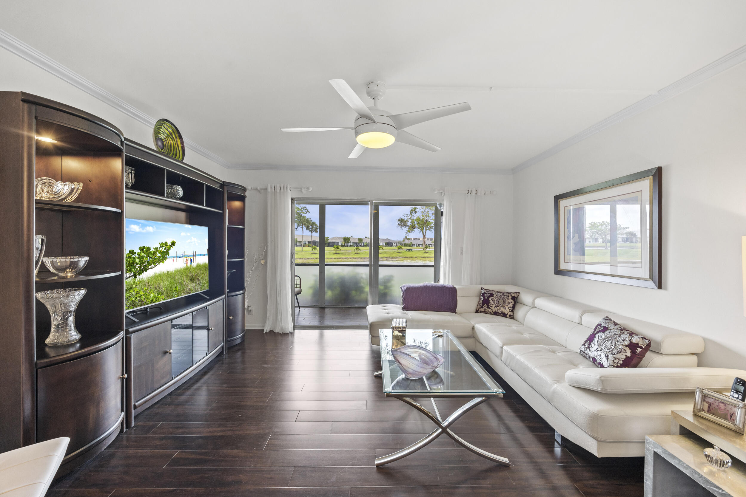7146 Huntington Lane 105