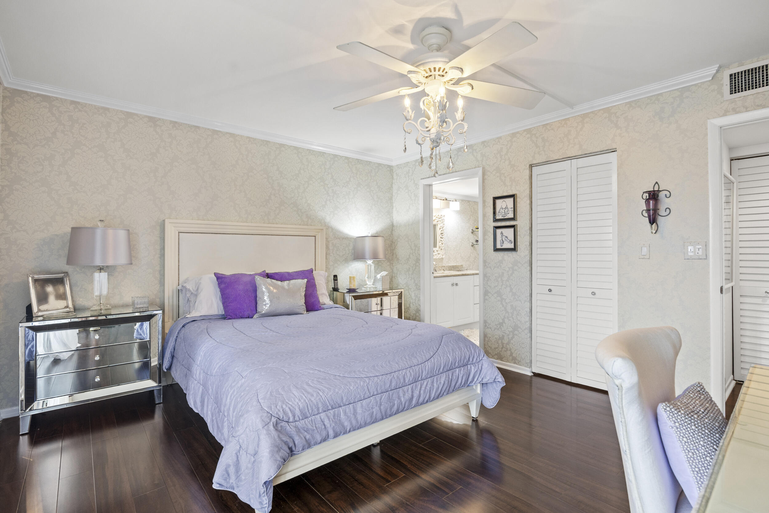 HUNTINGTON LAKES SEC THREE CONDOS - Residential