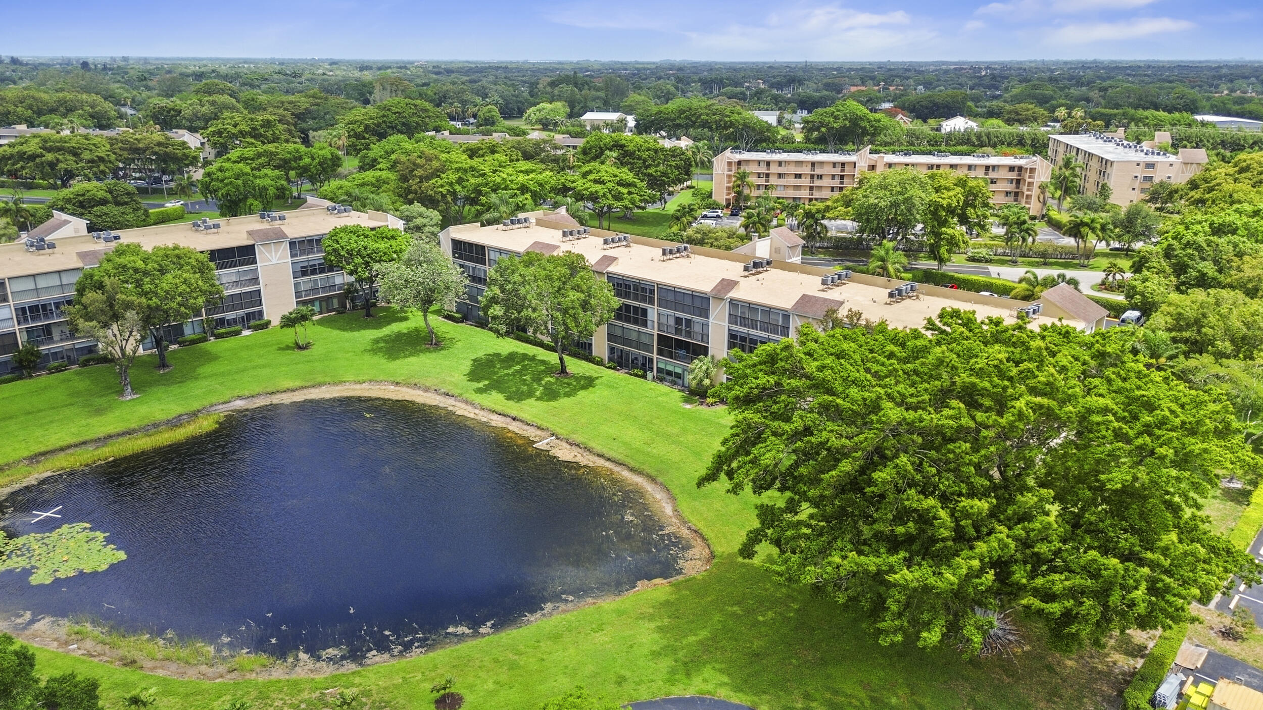 HUNTINGTON LAKES SEC THREE CONDOS - Residential