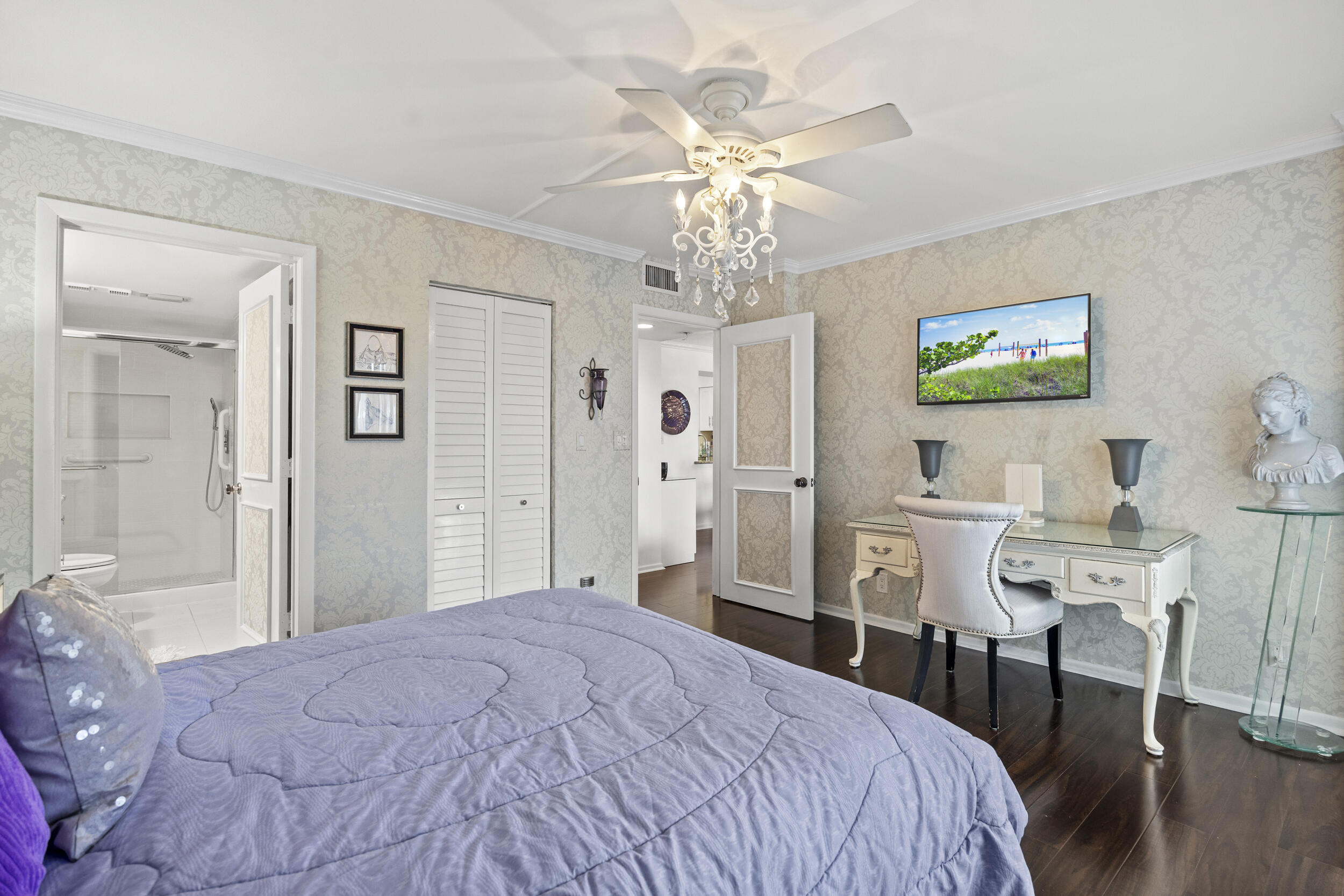 HUNTINGTON LAKES SEC THREE CONDOS - Residential