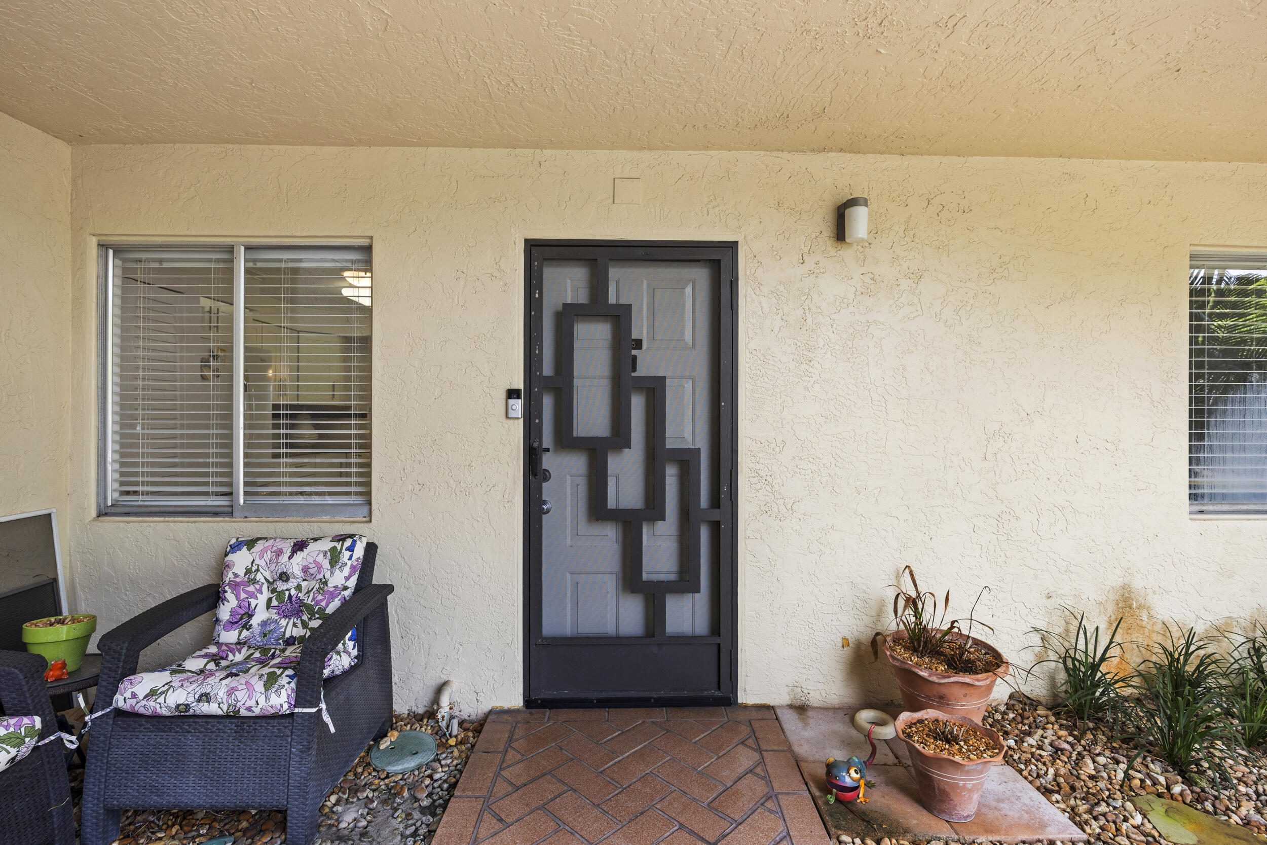 7146 Huntington Lane 105