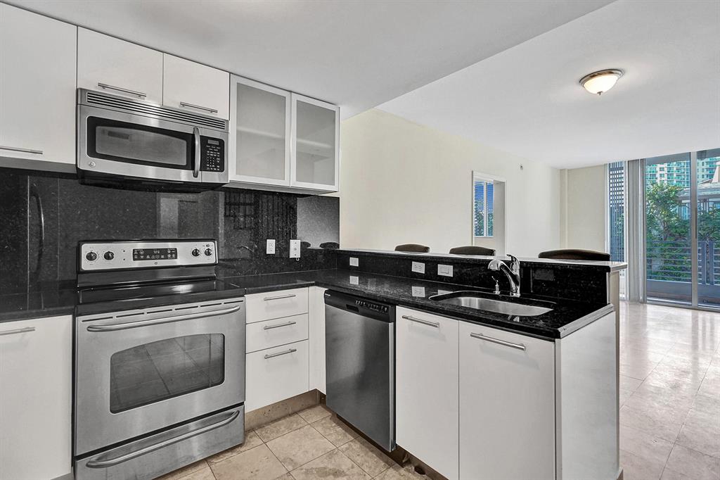 LOFTS AT MAYFAIR CONDO - Residential