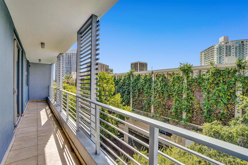 LOFTS AT MAYFAIR CONDO - Residential