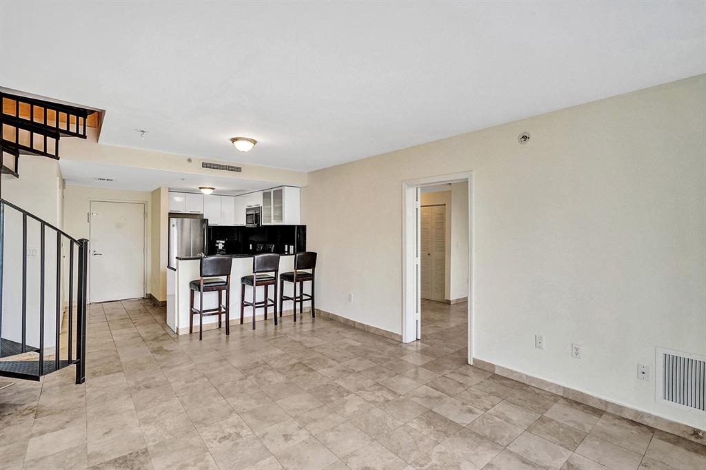 LOFTS AT MAYFAIR CONDO - Residential