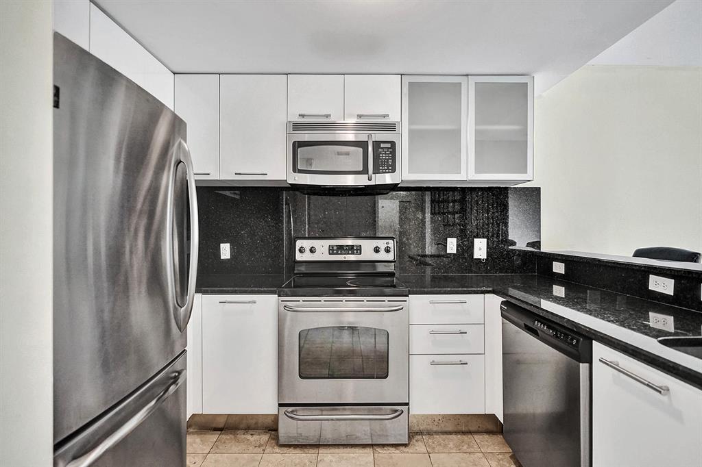 LOFTS AT MAYFAIR CONDO - Residential