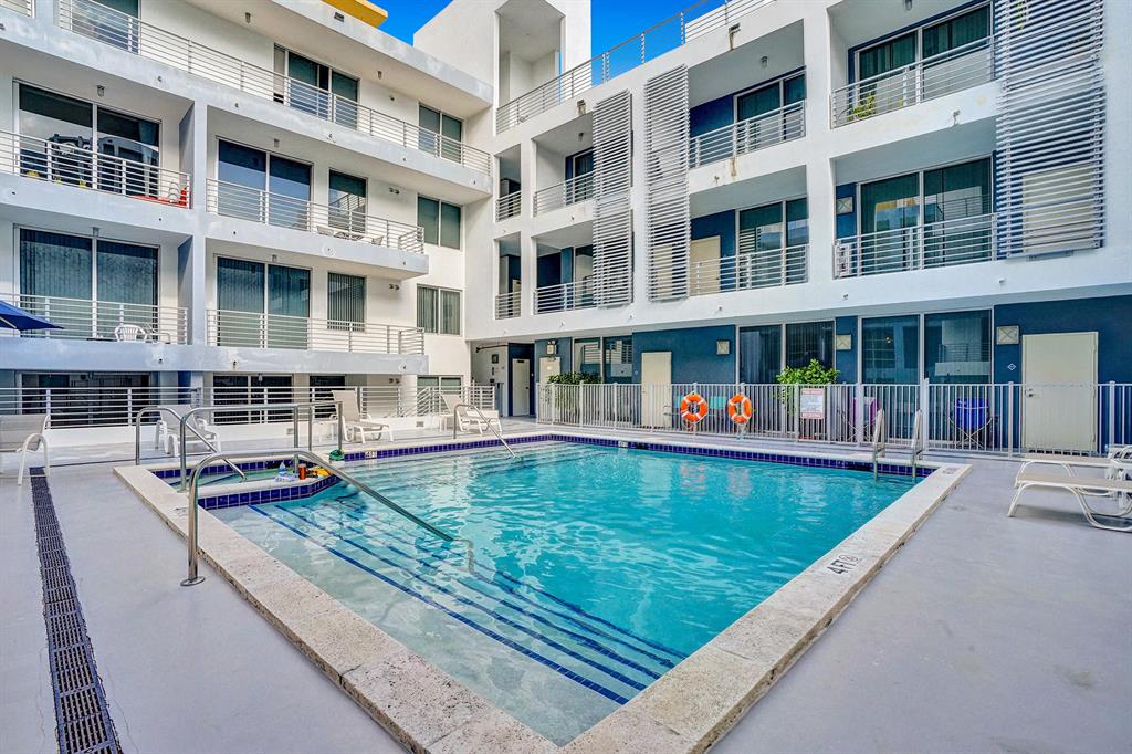 LOFTS AT MAYFAIR CONDO - Residential