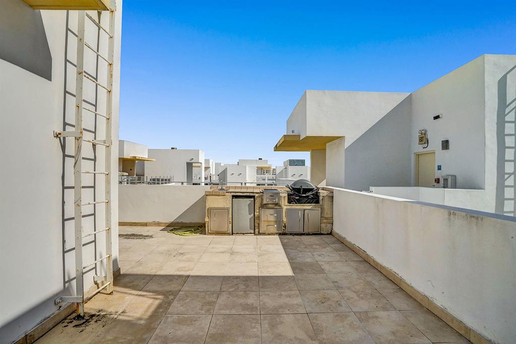 LOFTS AT MAYFAIR CONDO - Residential