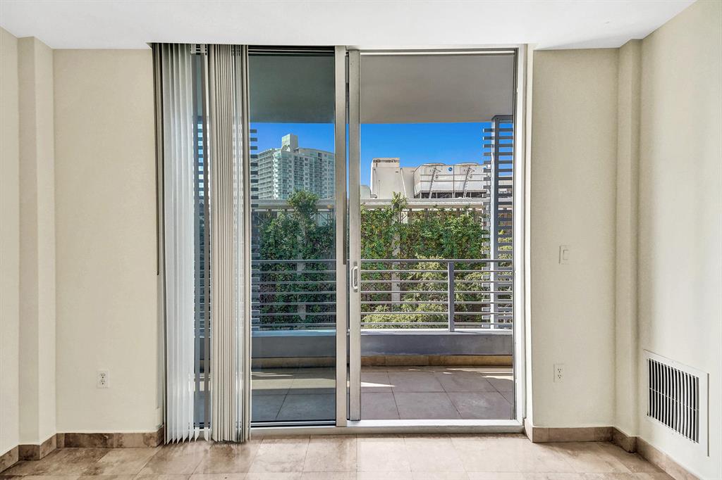 LOFTS AT MAYFAIR CONDO - Residential