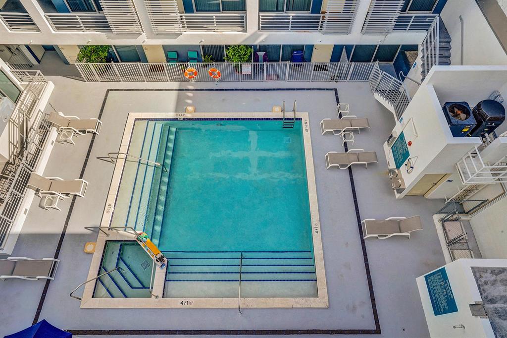 LOFTS AT MAYFAIR CONDO - Residential