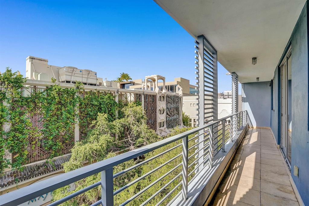 LOFTS AT MAYFAIR CONDO - Residential