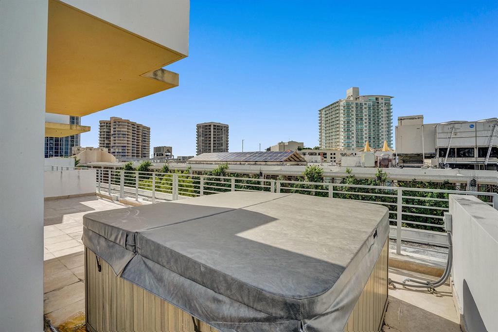 LOFTS AT MAYFAIR CONDO - Residential