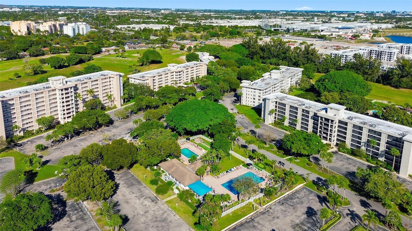 Palm Aire Country Club - Residential