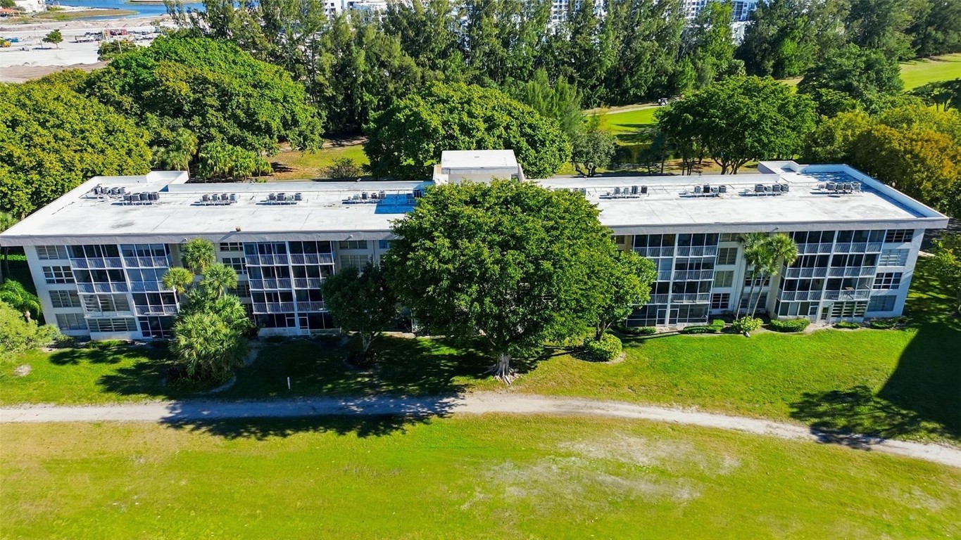 Palm Aire Country Club - Residential