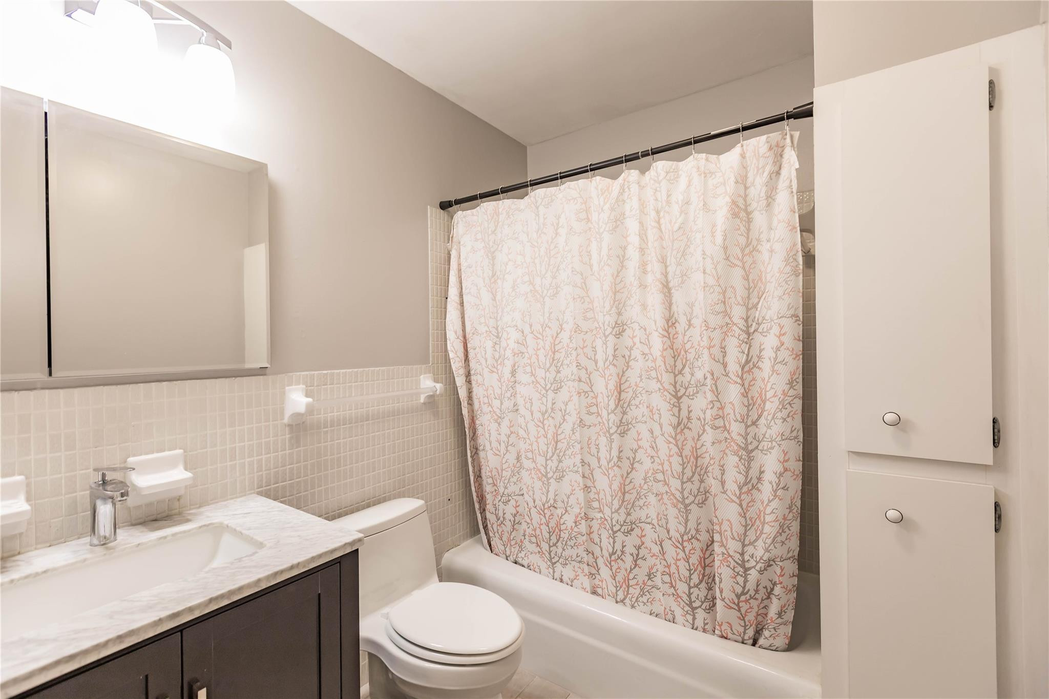 Imperial Point Garden - Residential