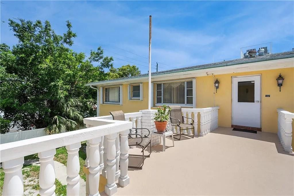 Photo of 5840 NE 22nd Way #728, Fort Lauderdale, FL 33308 (MLS # F10553904)