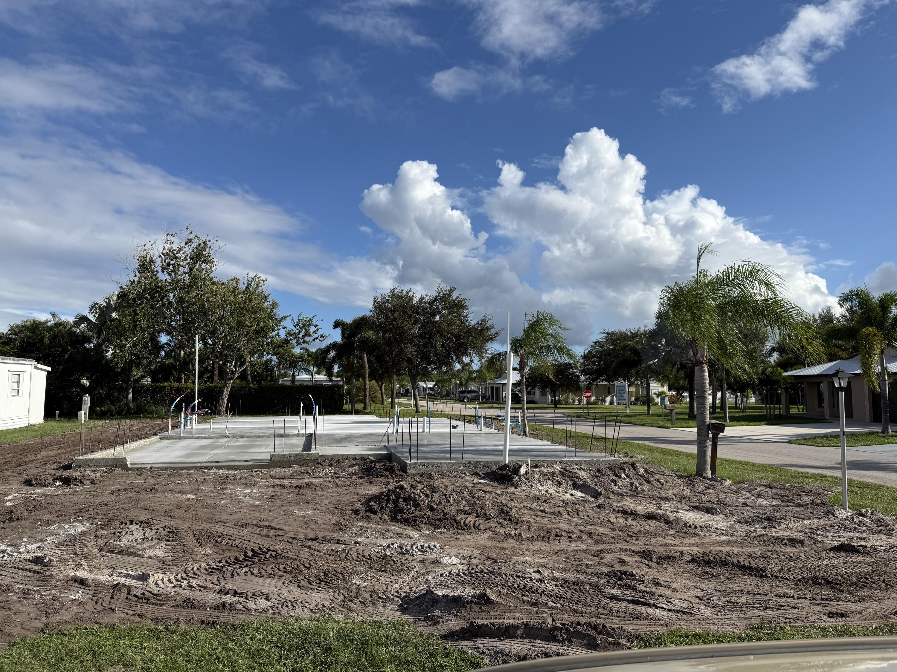 Spanish Lakes Riverfront - Residential