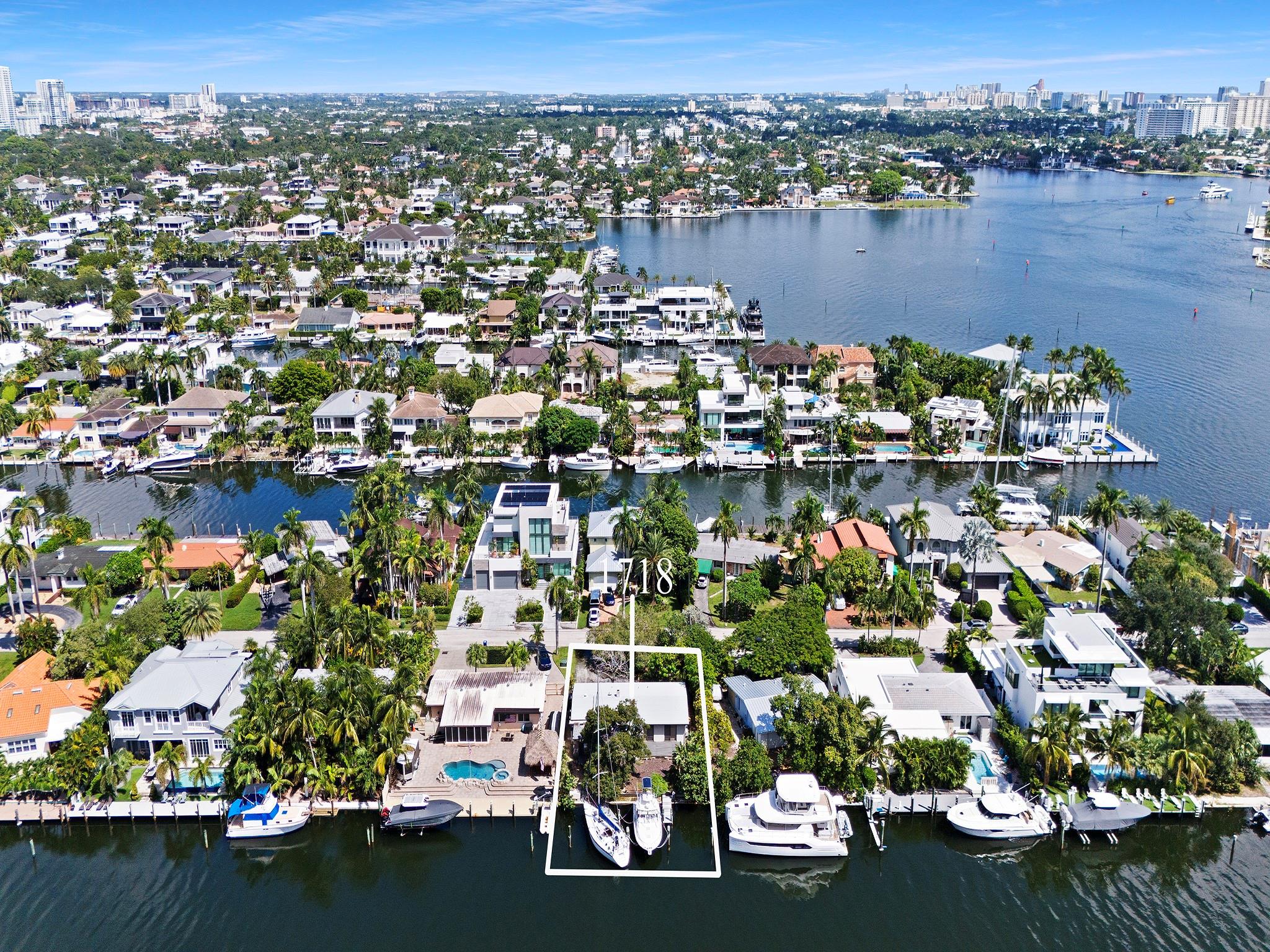LAUDERDALE HARBORS SECTIO - Residential