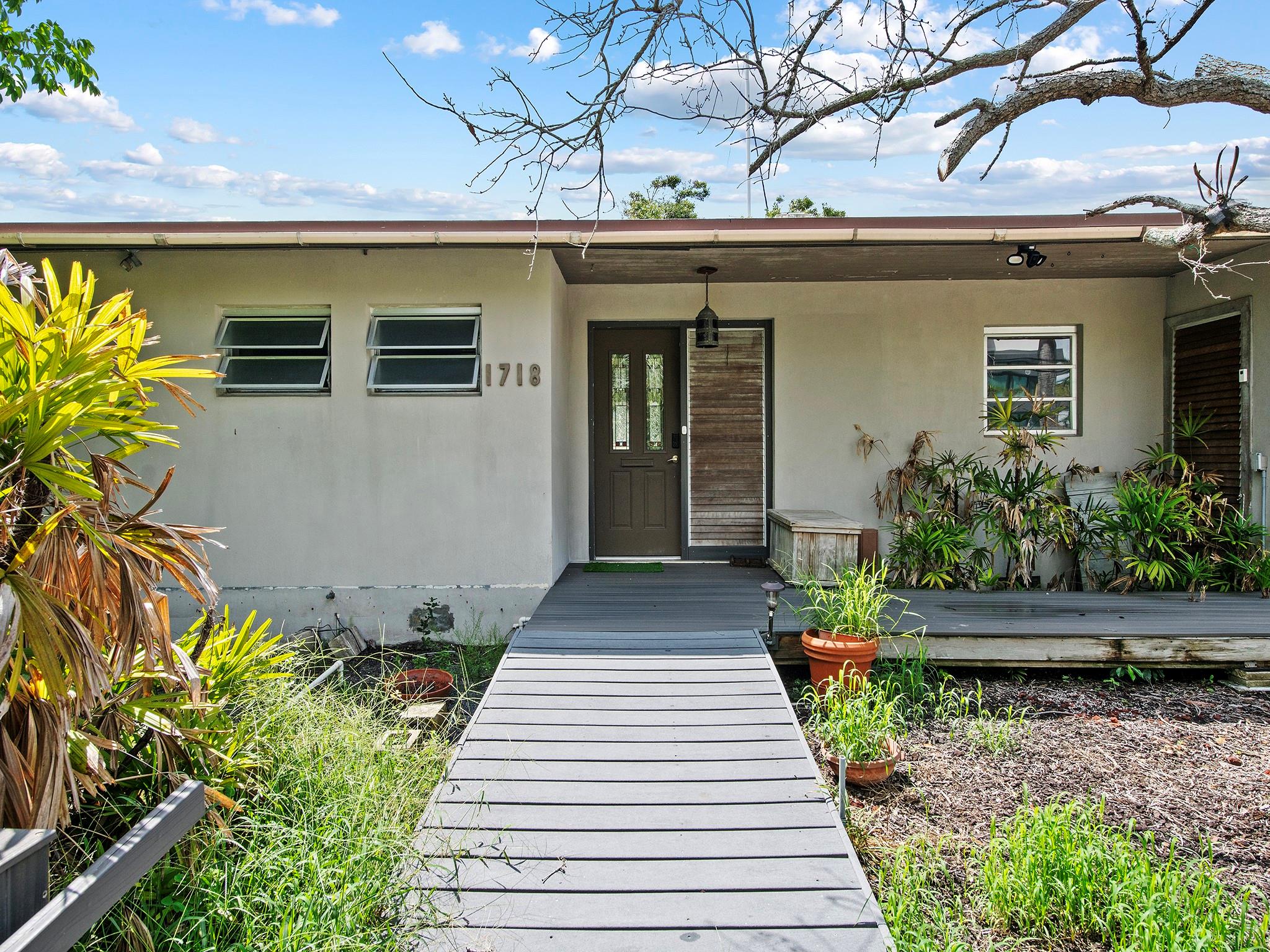 LAUDERDALE HARBORS SECTIO - Residential