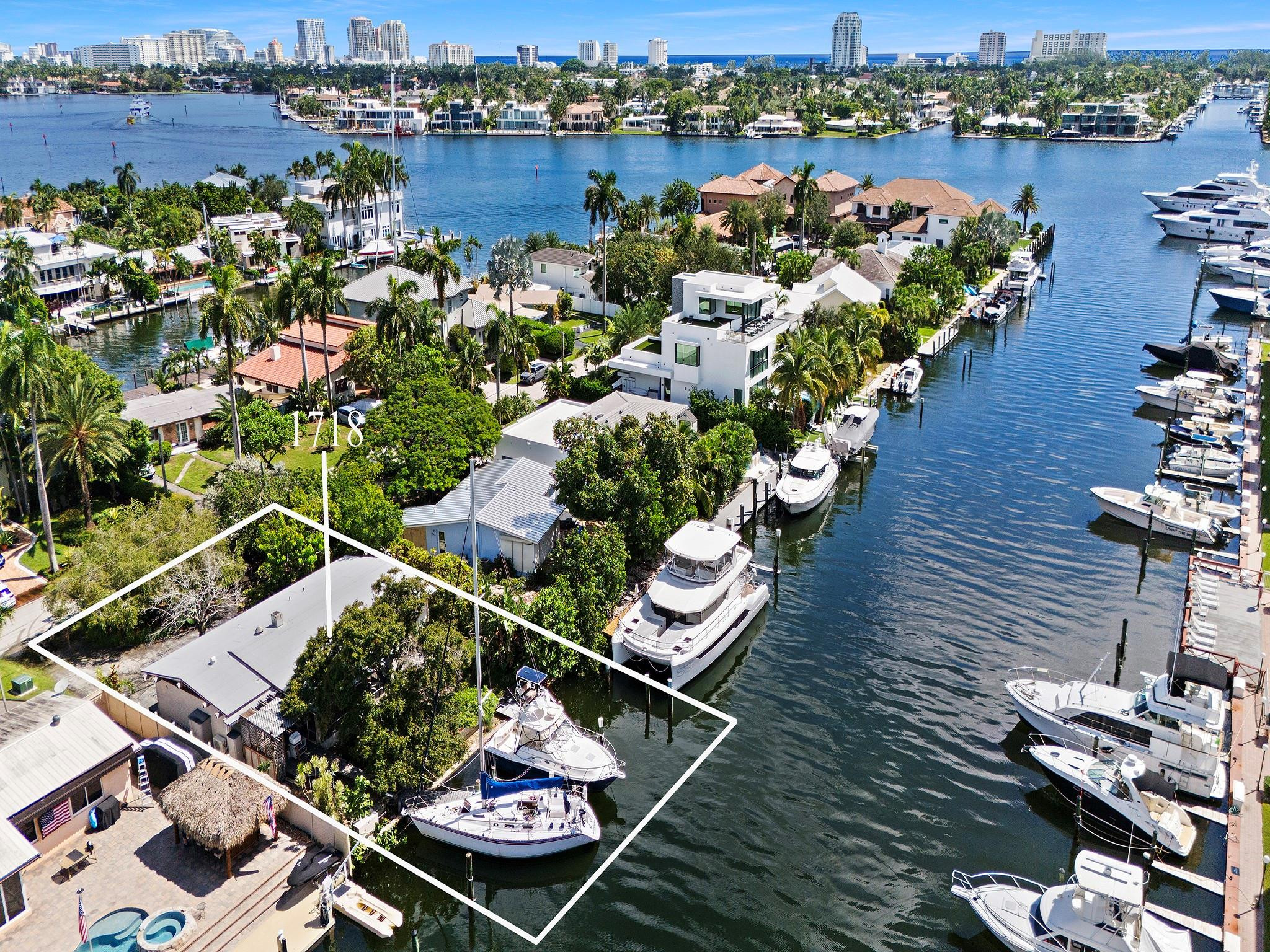 LAUDERDALE HARBORS SECTIO - Residential